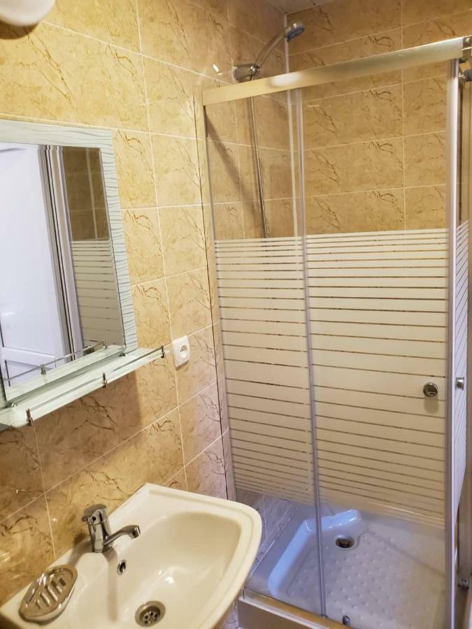 Hostel Family Kutaisi Eksteriør bilde