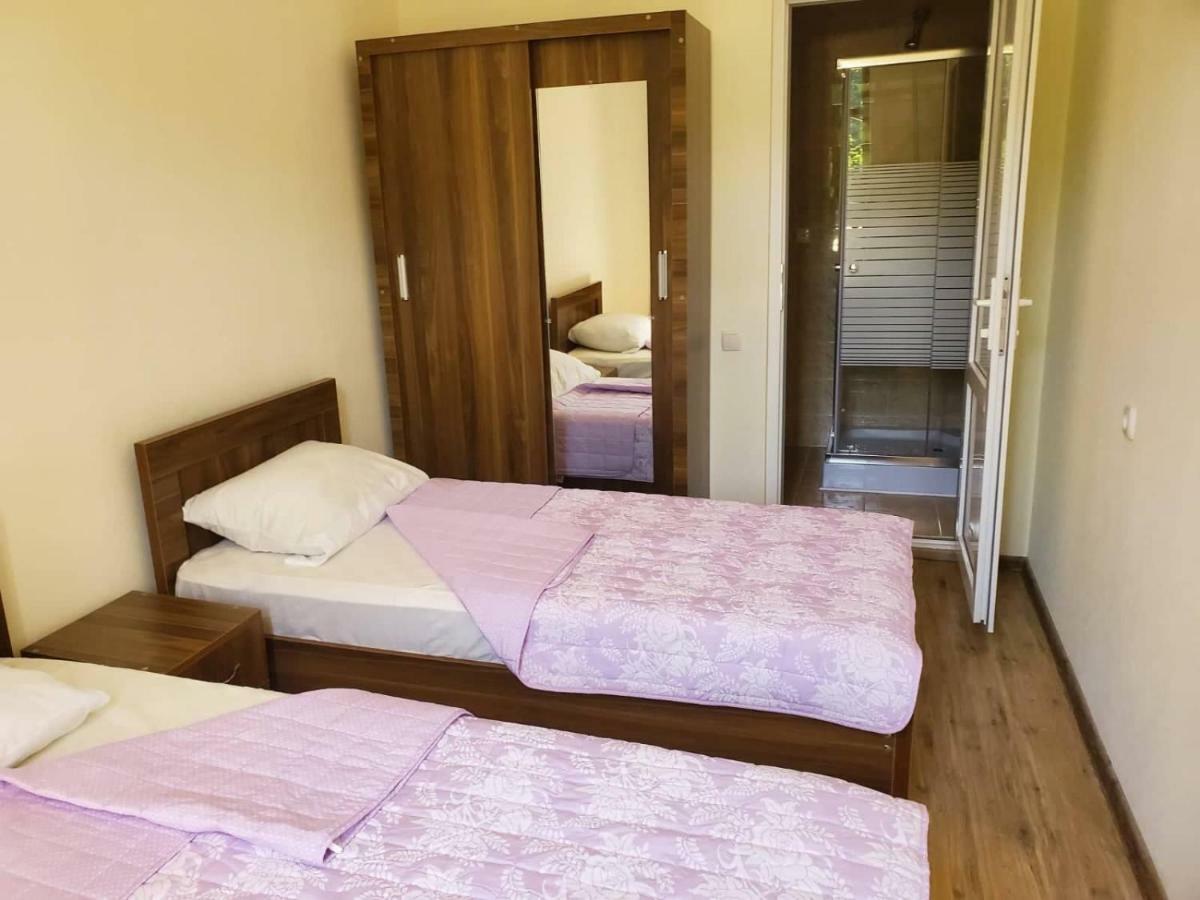 Hostel Family Kutaisi Eksteriør bilde