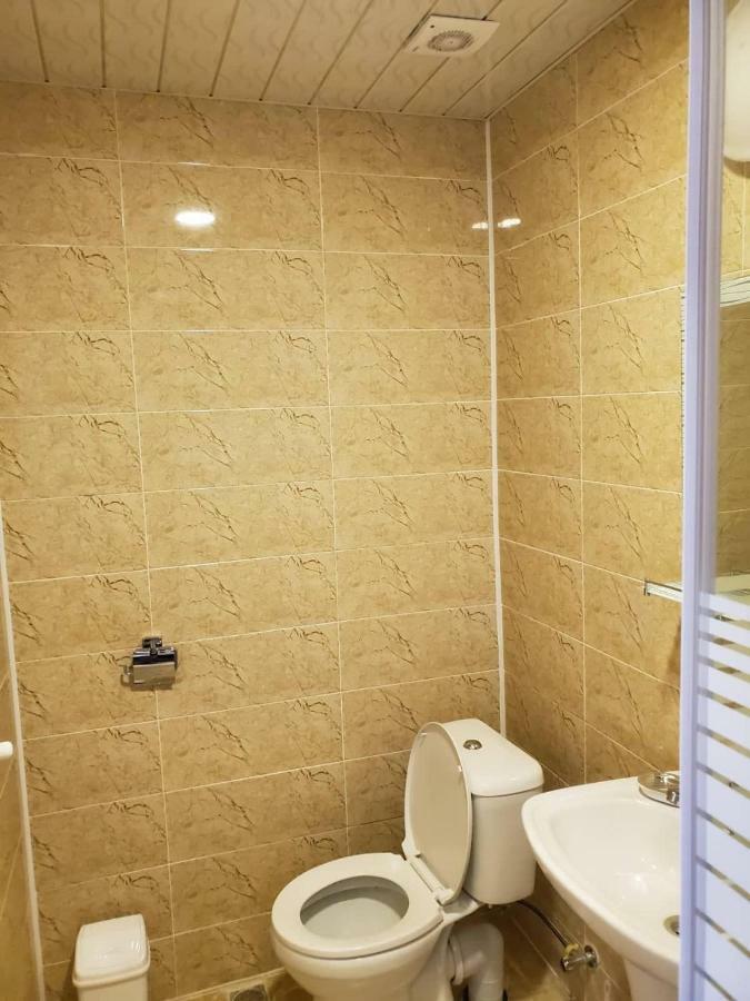 Hostel Family Kutaisi Eksteriør bilde