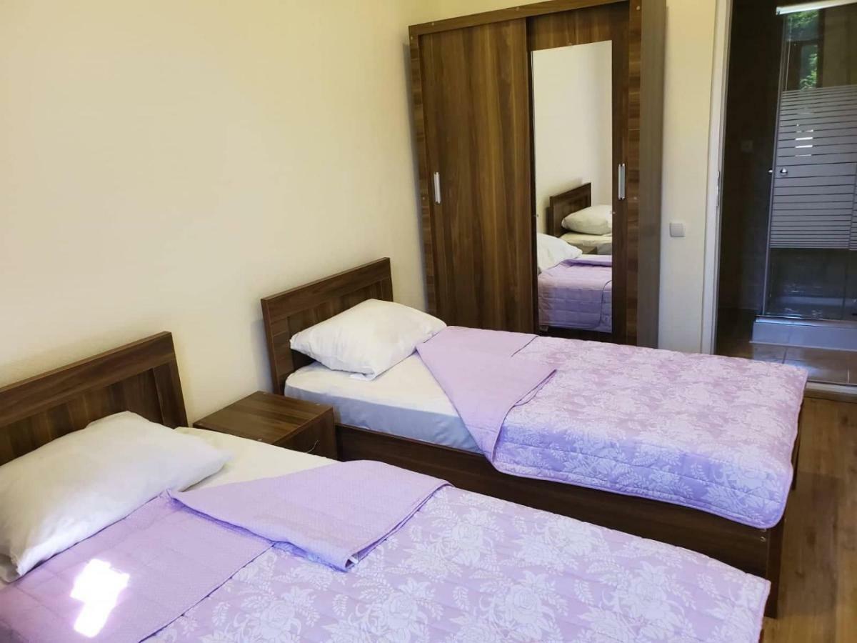 Hostel Family Kutaisi Eksteriør bilde